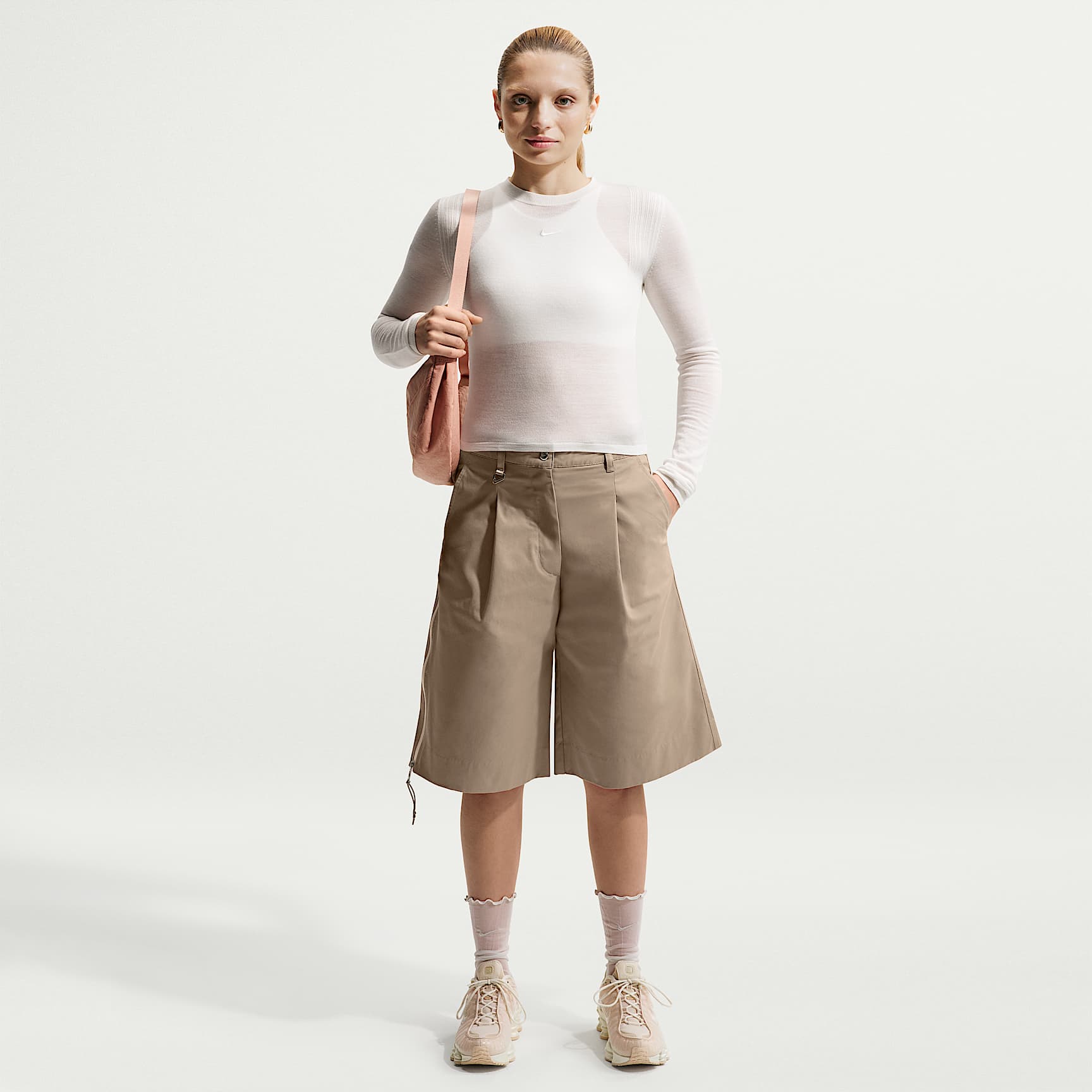 Nike Sportswear Airreverent Women's Low-Rise Shorts. Nike.com